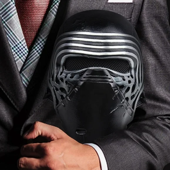 Kylo Ren Helmet - Picture 4 of 5